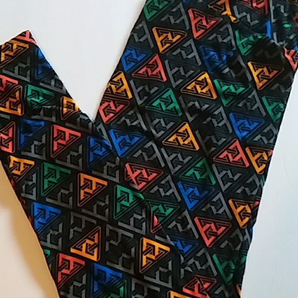 LuLaRoe Pants - Lularoe TC Leggings black retro